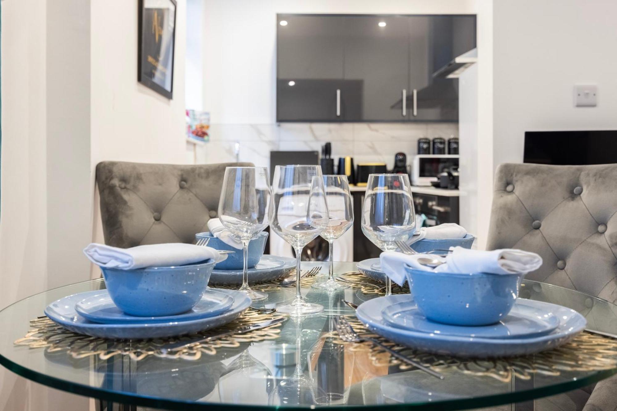 Block Of Apartments In Croydon ,Long Stays , Weekly & Monthly Offers , Contractors , Relocations , Leisure & Family Stays المظهر الخارجي الصورة